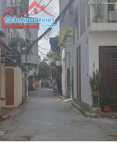 BÁN SIÊU PHẨM TƯ ĐÌNH, LONG BIÊN – Ô TÔ TẢI – LÔ GÓC - KINH DOANH  – CHỈ HƠN 6 ĐỒNG