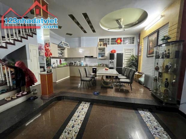 Bán giá đầu tư nhà Nguyễn Khang phân lô ô tô tránh mặt tiền khủng 5T*66m2 cho thuê KD đỉnh - 4