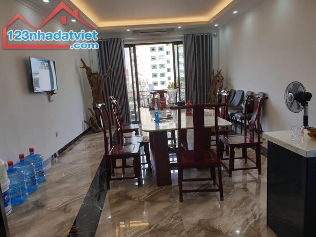 LIỀN KỀ YÊN NGHĨA PHÂN LÔ VỈA HÈ GẦN GA TẦU ĐIỆN NHỈNH 11TỶ - 2