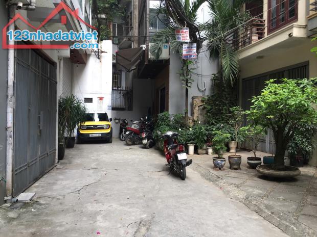 Siêu phẩm Láng Hạ khách xem mê ngay ô tô vào nhà 3 bước ra phố thang máy 7T 50m2 thông sàn - 1