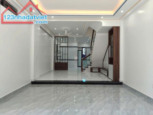 🏡🏡 Siêu Phẩm 3 tầng xây độc lập tại trung tâm Trần thành Ngọ Kiến An Hp - 1