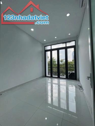 Nhà 10 triệu MT MẠC THIÊN TÍCH 3 phòng ngủ cách 30/4 chỉ 100m - 2