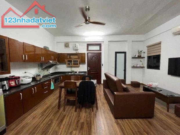 BÁN NHÀ MP: THÁI THỊNH 1-ĐỐNG ĐA. DT:76/90M2 X 4T X 5.2M. - 2