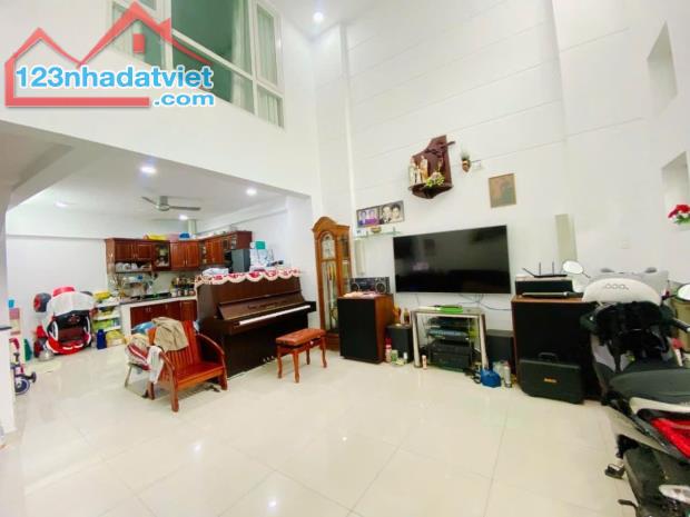 BÁN GẤP NHÀ VIP GẦN CHỢ PHẠM VĂN HAI –60M²  NỞ HẬU – 4 TẦNG  CHỈ NHỈNH 9 TỶ  TÂN BÌNH  CƠ