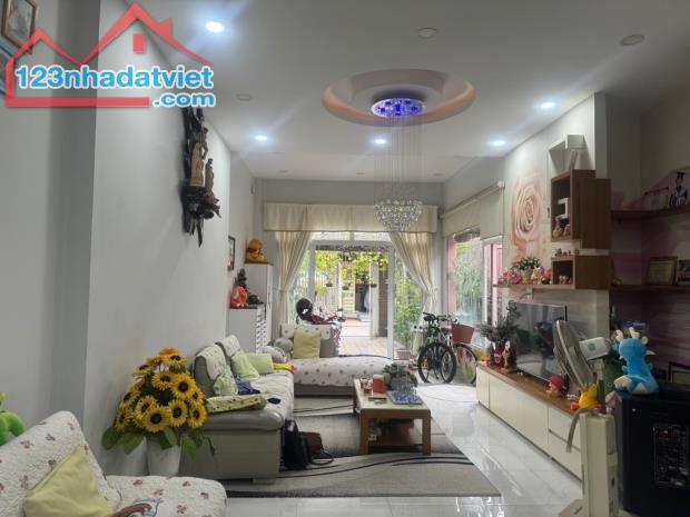 Bán gấp nhà đẹp ở ngay mặt tiền kinh doanh Mai Hắc Đế, xe hơi ngủ nhà, 150m2, SHR, HCĐ - 1