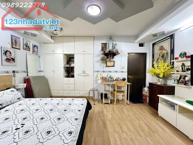 LÊ VĂN SỸ - HẺM TRẢI NHỰA 6M Ô TÔ QUAY ĐẦU -  74M2 ( 4.4x17.5 nở hậu 5m ) - 5 TẦNG - 8 - 4