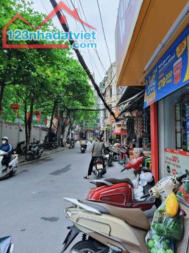 Bán nhà Phan Đình Giót 22m2x4 tầng, ngõ ba gác, ô tô 20m, sổ đỏ 4.2 tỷ - 4