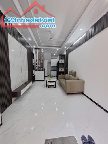 NHÀ ĐẸP HOÀNG NGÂN , THANH XUÂN - ĐANG TÌM CHỦ - DIỆN TÍCH 76M2 - MẶT TIỀN 6,6M -
