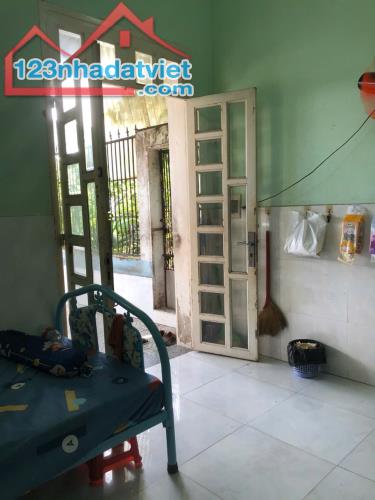BÁN NHÀ THỦ ĐỨC TRỆT LỬNG DT 212 M2 GIÁ 10,5 TỶ TL