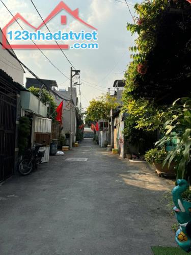 NHÀ CẤP 4 ĐẸP DT 100M2, ĐƯỜNG SỐ 339. NHỈNH HƠN 6 TỶ