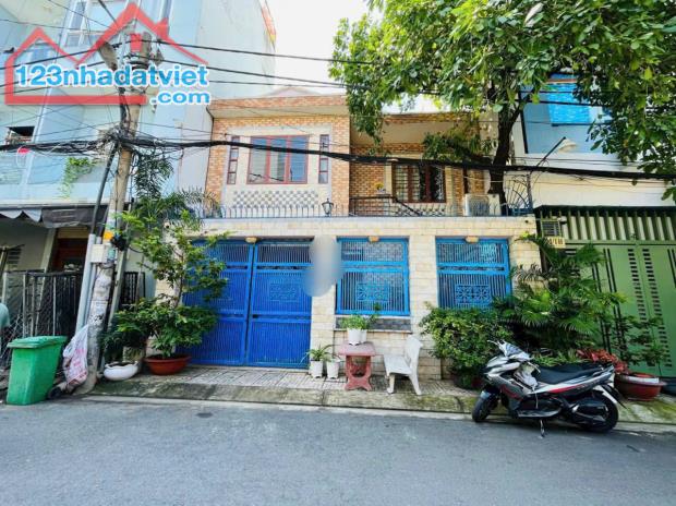 Hẻm 8m thông Nguyễn Quý Anh ,P.Tân Sơn Nhì - DT : 8x11.5m , 1 lầu đúc - Giá : 12 tỷ TL - 1