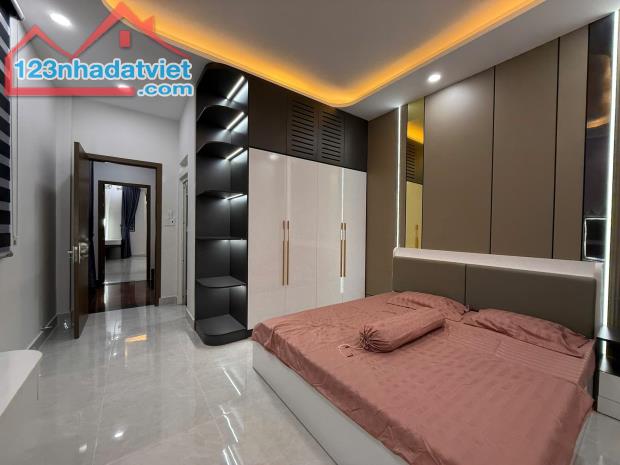 BÁN GẤP NHÀ MẶT TIỀN THỚI AN 13, QUẬN 12 –4 TẦNG, 100m²–CHỈ 9,5 TỶ –FULL NỘI THẤT CAO CẤP - 4