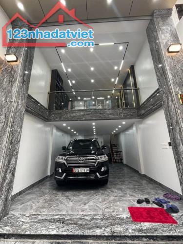 Chính chủ Bán nhà, 45m2, 5 tầng, Dòng tiền 30tr/tháng, Gara ÔTÔ 7 chỗ - THANH XUÂN
