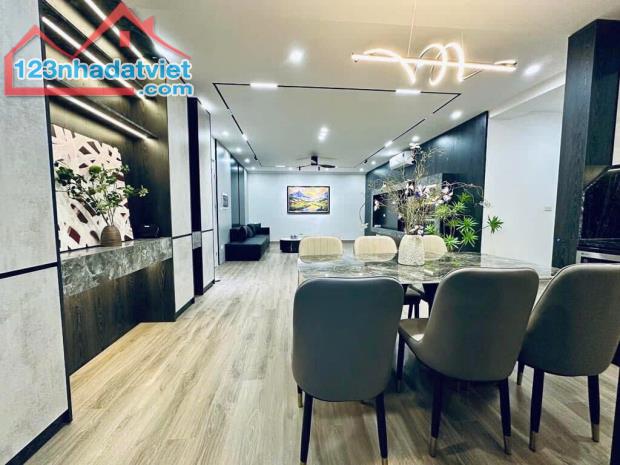 Chính chủ Bán nhà, 45m2, 5 tầng, Dòng tiền 30tr/tháng, Gara ÔTÔ 7 chỗ - THANH XUÂN - 4