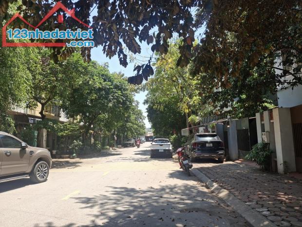 BÁN NHÀ LIỀN KỀ 99M², XÂY 4 TẦNG, MẶT TIỀN 4.5M, GIÁ 18.6 TỶ ĐẠI MỖ, NAM TỪ LIÊM, HÀ NỘI - 2