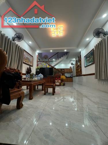 🏠 Nhà Đẹp Mặt Tiền – Nguyễn Ảnh Thủ, Q12 – Ngay Bến Xe Buýt Hiệp Thành – Giá Nhỉnh 5 Tỷ - 1