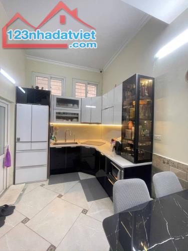 CẦN BÁN NHÀ ÂU CƠ - TÂY HỒ - HN - 1
