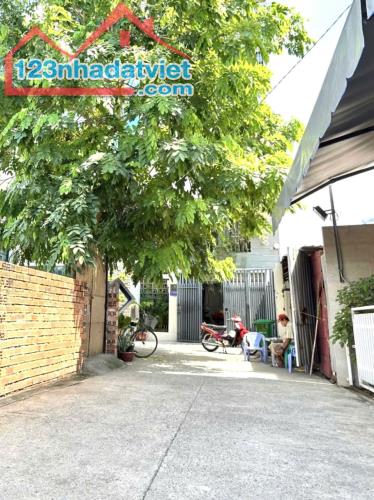 Nhà Mới ở ngay, Tăng Nhơn Phú B, Quận 9, Dt 41m2( 3 x 13 ), 2 tầng, chỉ 2.55ty - 4
