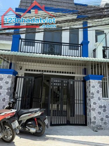 BÁN NHÀ 1 TRỆT, 1 LẦU, ĐƯỜNG XE HƠI, GIÁ RẺ, ĐỨC HÒA, LONG AN - 1