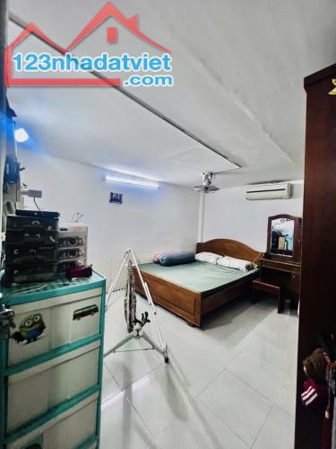 BÁN NHÀ HẺM XE HƠI UNG VĂN KHIÊM, PHƯỜNG 25, QUẬN BÌNH THẠNH – DT 89M2, NGANG 5.7M – NHÀ C - 4