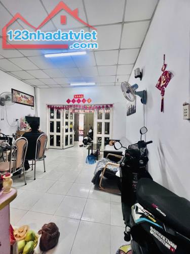 BÁN NHÀ HẺM XE HƠI UNG VĂN KHIÊM, PHƯỜNG 25, QUẬN BÌNH THẠNH – DT 89M2, NGANG 5.7M – NHÀ C - 5