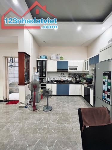 BÁN NHÀ HẺM XE HƠI NHỰA - 4 TẦNG BTCT - 5PN - 6WC - 84M2-THÔNG SỐ VÀNG NGANG KHỦNG (6x14 - 2