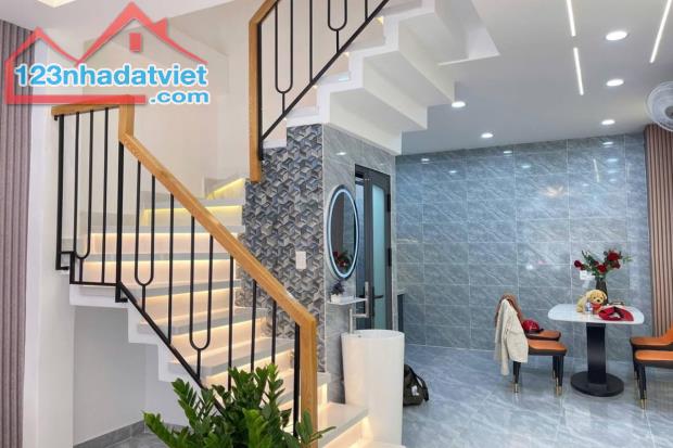 Bán nhà hẻm xe hơi, Cống Lỡ, Tân Bình, 40 m² (4m x 10m), nhà đẹp - Giá 6.25 tỷ TL - 1
