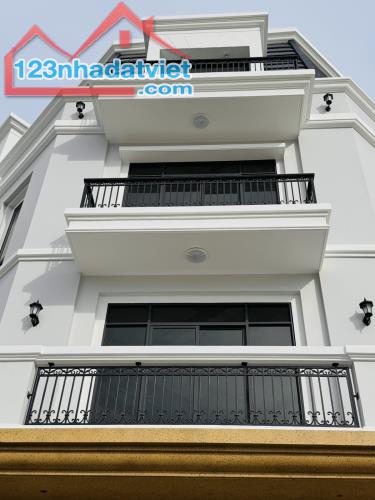 NHÀ PHỐ 4 TẦNG MẶT BIỂN SỔ ĐỎ NGAY BÌNH SƠN OCEAN PARK K2 - 4