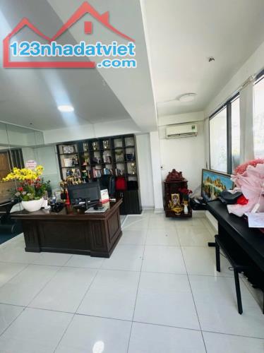 Nhà Mặt Tiền Trịnh Đình Trọng,  Tân Phú, 93m2, 6 Tầng, Dòng Tiền 70tr, Chỉ 21 Tỷ TL.