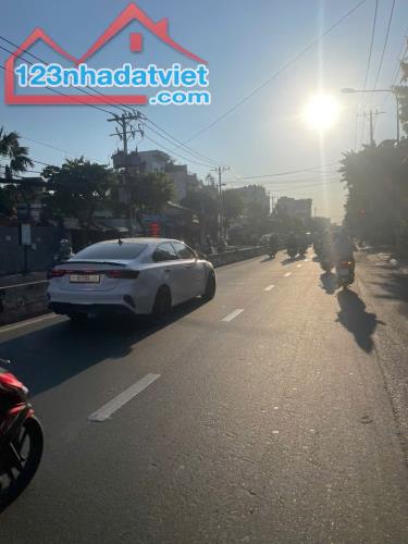 Bán đất mặt tiền 15x40m giá chưa tới 25 tỷ Đường Phan Văn Hớn - 2
