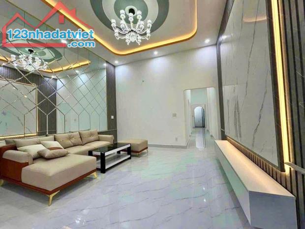 NHÀ CẤP 4 CHO VỢ CHỒNG MỚI CƯỚI CỰC ĐẸP, SỔ HỒNG RIÊNG 300TR SỞ HỮU - 1