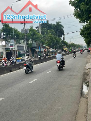 Bán nhà mặt tiền 10x48m giá 33 tỷ Đường Nguyễn Thị Sóc - 2
