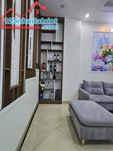 BÁN NHÀ LÔ GÓC TRƯƠNG ĐỊNH – 68M², 4 TẦNG, MẶT TIỀN 8.5M – GIÁ CHỈ HƠN 8 TỶ