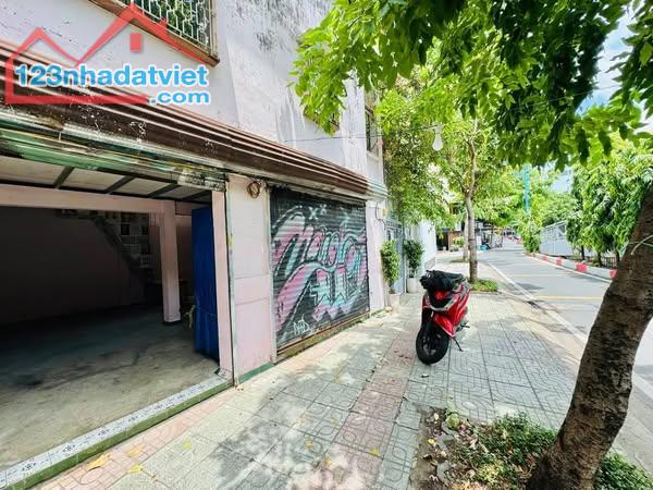 Nhà Mặt Tiền Đường Trần Nguyên Đán Phường Tân Định Quận 1.