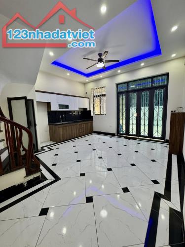 20 MÉT RA PHỐ - 400 MÉT BẾN XE YÊN NGHĨA - 5