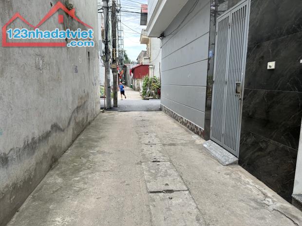 Bán nhà 3 tầng đẹp 96m2 sẵn ở tại Ấp Sáp Mai,Võng La,Đông Anh,Hà Nội - 1