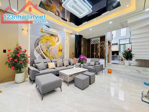 Mặt tiền đường số 9 P.9 GV - 8 tầng 96m2 - Full nội thất , thang máy