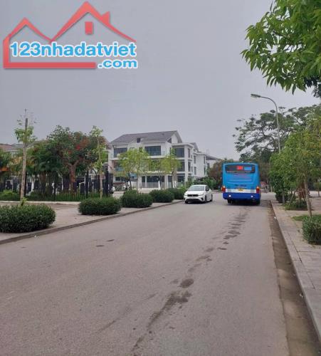 CẦN BÁN LÔ ĐẤT ĐẤU GIÁ X3 – ĐÔNG LA, DƯƠNG NỘI, HÀ ĐÔNG  * Diện tích: 75m² – Mặt tiền: 6.2 - 3