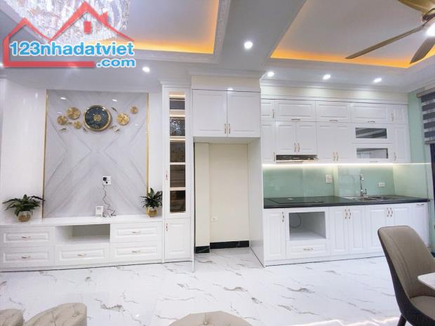 Bán nhà Cầu Đơ 5 tầng, thang máy, 45m², giá 9.x tỷ (x mầm non) - 3