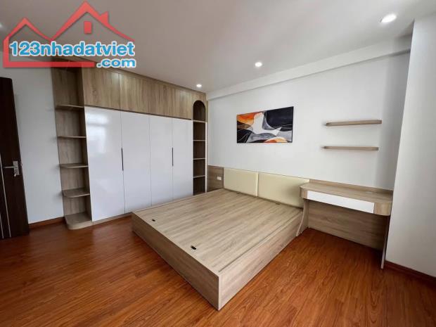 Bán căn góc tòa OCT2 ĐN3 Bắc Linh Đàm, tòa đẹp, nhà mới full nt, 108, 3 ngủ, sdcc, 5.38 tỷ - 4