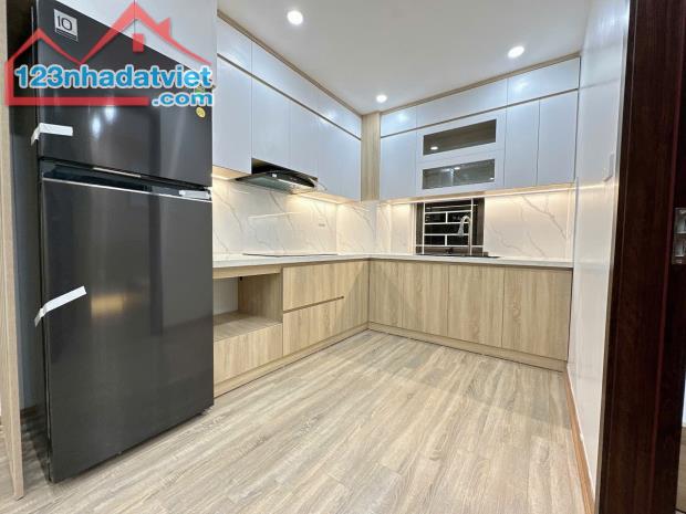 Bán căn hộ tòa cc tòa OCT2 ĐN2 Bắc Linh Đàm, nhà đẹp, full nt, view hồ, 80m, 3 ngủ, sddcc, - 1