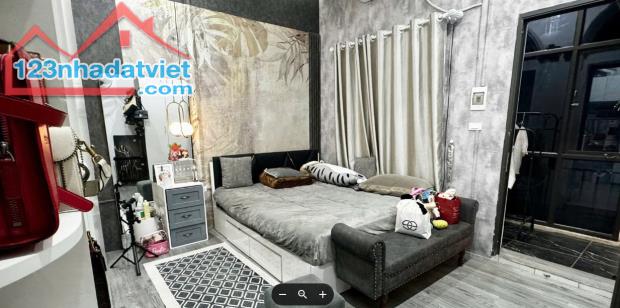 BÁN NHÀ HOÀNG MAI GẦN PHỐ, NGÕ Ô TÔ, KINH DOANH, 51M2, 3 TẦNG, NHỈNH 8 TỶ
