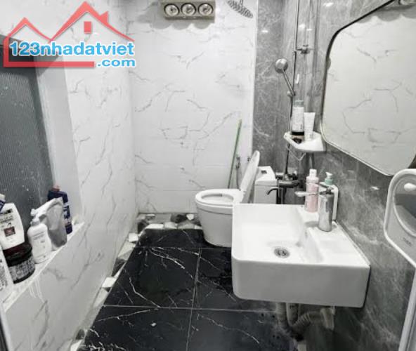 BÁN NHÀ HOÀNG MAI GẦN PHỐ, NGÕ Ô TÔ, KINH DOANH, 51M2, 3 TẦNG, NHỈNH 8 TỶ - 2