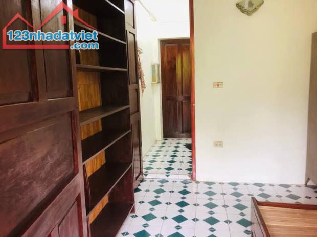 Cho thuê căn tập thể tầng 4 Nguyễn Công Trứ Hai Bà Trưng 80m x 2 tầng, giá 8.5tr/tháng - 1