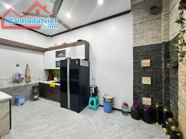 LẠC TRUNG – PHÂN LÔ Ô TÔ TRÁNH – THANG MÁY CHỜ – GIÁ TỐT ĐẦU TƯ – CHỈ 13 TỶ  Diện tích: 62 - 3