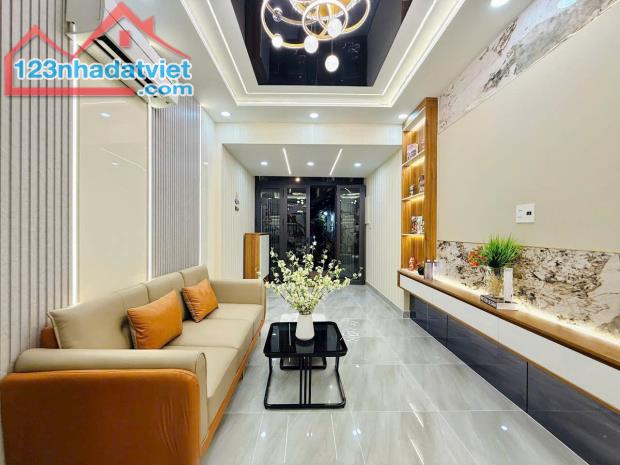 BÁN NHÀ ĐẸP - GẦN CV LÀNG HOA - GÒ VẤP - 40M2 - GIÁ 4.45 tỷ