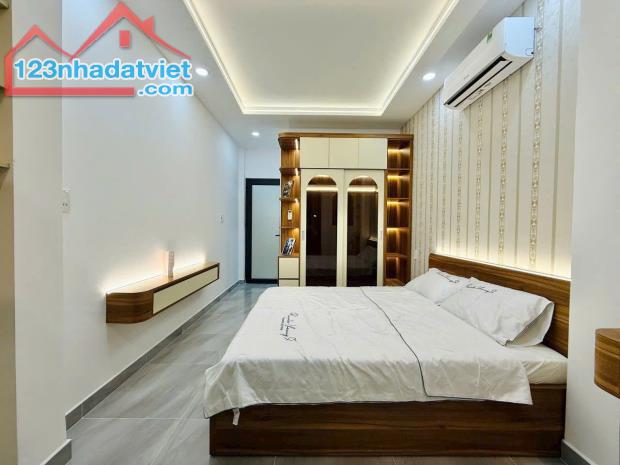 BÁN NHÀ ĐẸP - GẦN CV LÀNG HOA - GÒ VẤP - 40M2 - GIÁ 4.45 tỷ - 2
