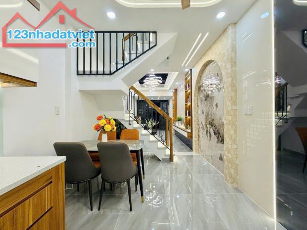 BÁN NHÀ ĐẸP - GẦN CV LÀNG HOA - GÒ VẤP - 40M2 - GIÁ 4.45 tỷ - 4