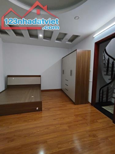 BÁN NHÀ TRUNG TÂM QUẬN ĐỐNG ĐA – VỊ TRÍ VÀNG GẦN HỒ VĂN CHƯƠNG – NGÕ Ô TÔ TRÁNH – MẶT TIỀN - 1