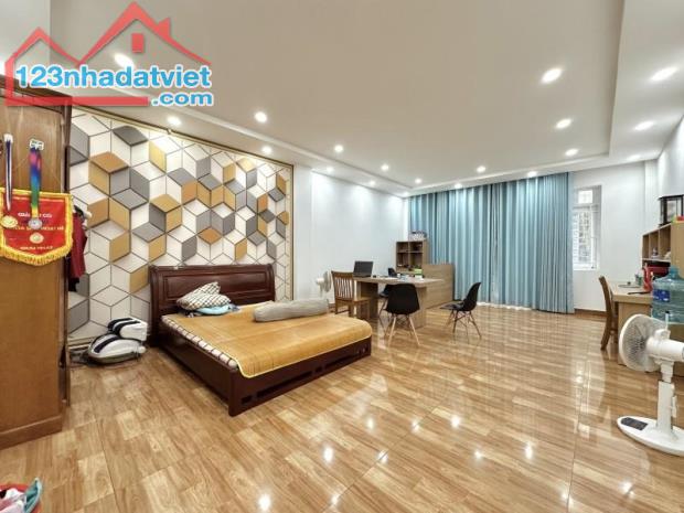 **Bán nhà mặt tiền Lê Lai** p12 quận Tân Bình; (5*35) 4 tầng - 15 tỷ - 1